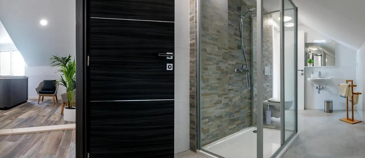 Апартаменты Jacuzzi Трогир